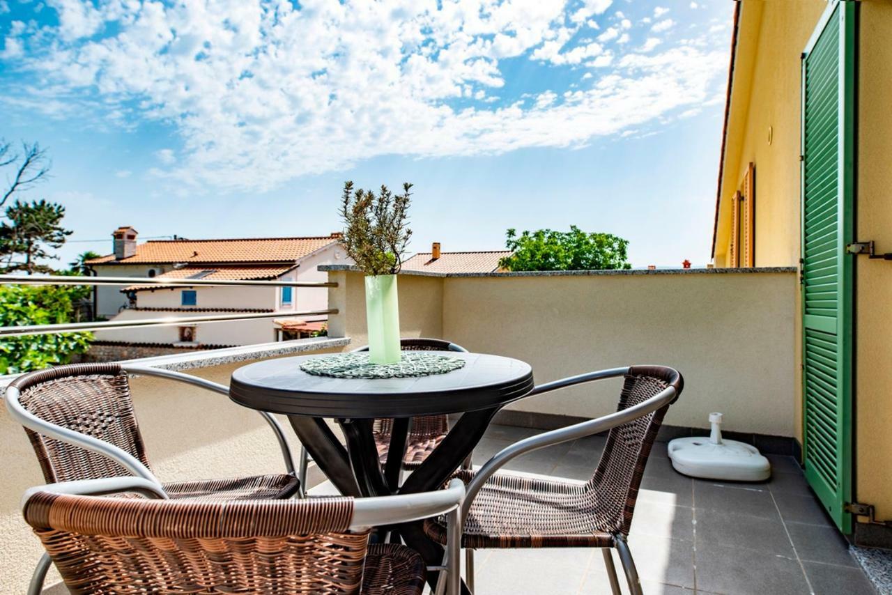 Pinezići Lavanda Apartments&Studios מראה חיצוני תמונה