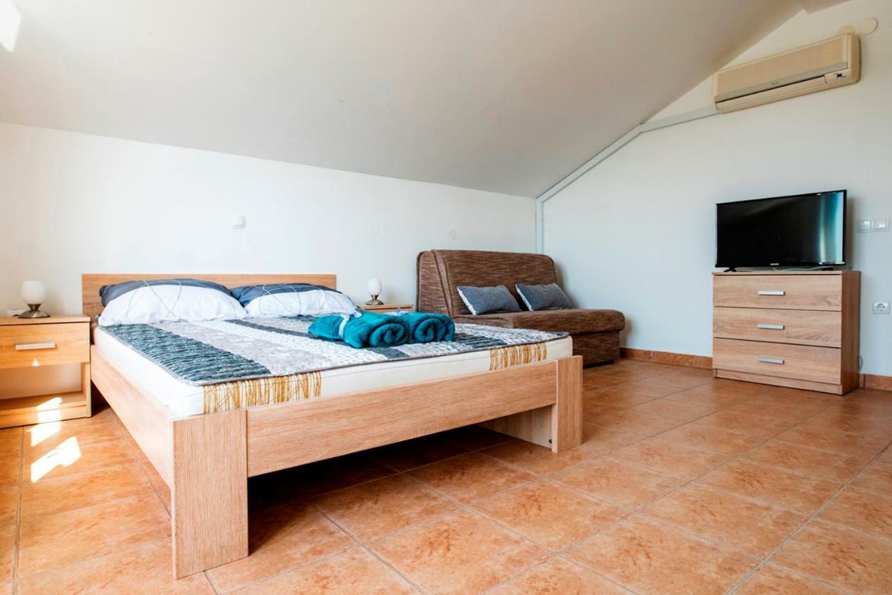 Pinezići Lavanda Apartments&Studios מראה חיצוני תמונה