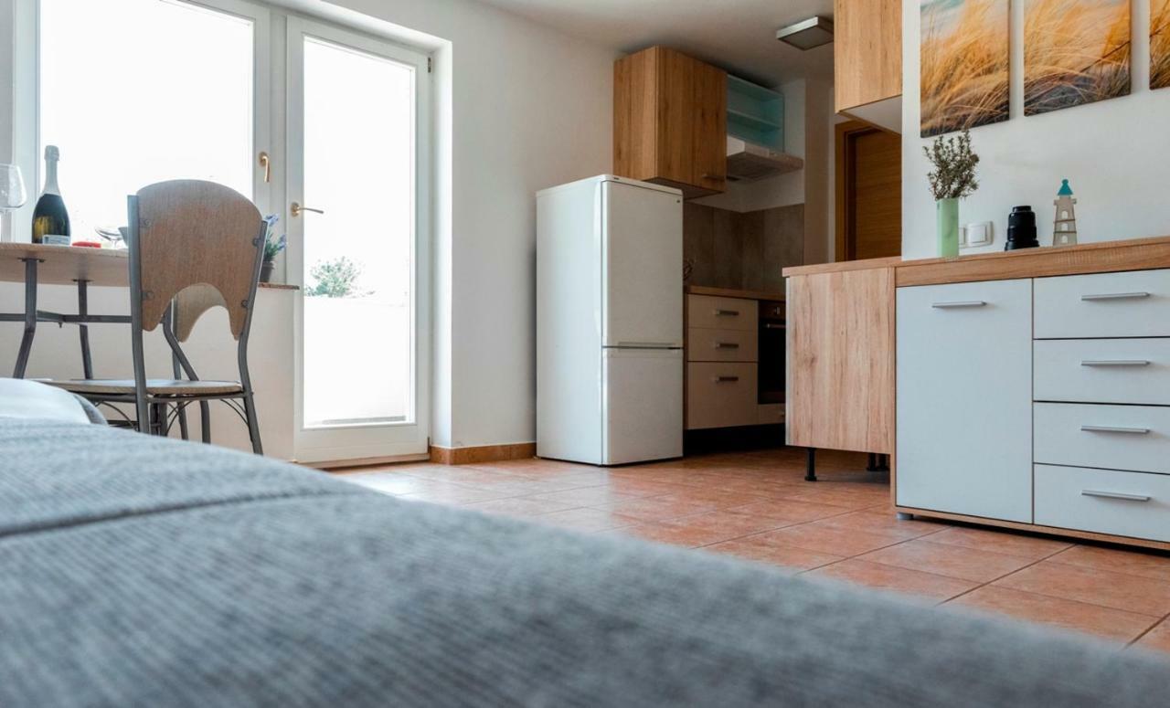Pinezići Lavanda Apartments&Studios מראה חיצוני תמונה