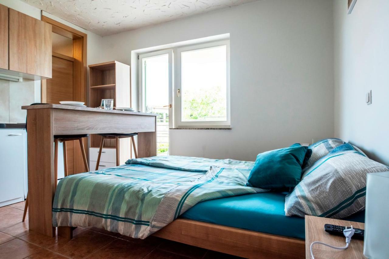 Pinezići Lavanda Apartments&Studios מראה חיצוני תמונה