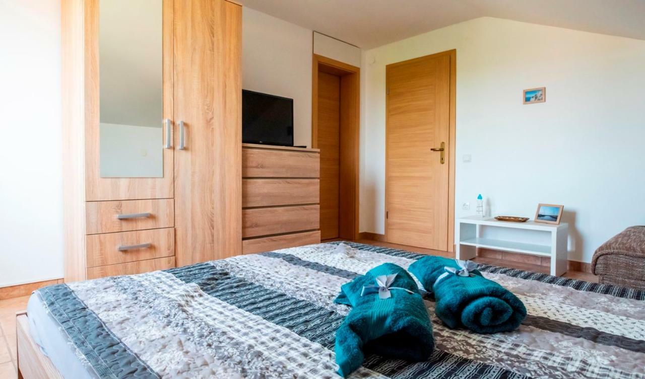 Pinezići Lavanda Apartments&Studios מראה חיצוני תמונה
