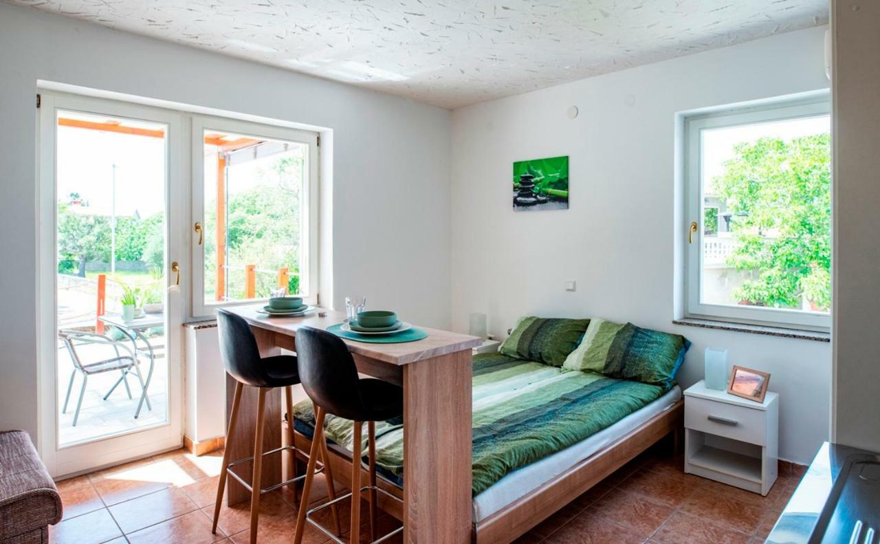 Pinezići Lavanda Apartments&Studios מראה חיצוני תמונה