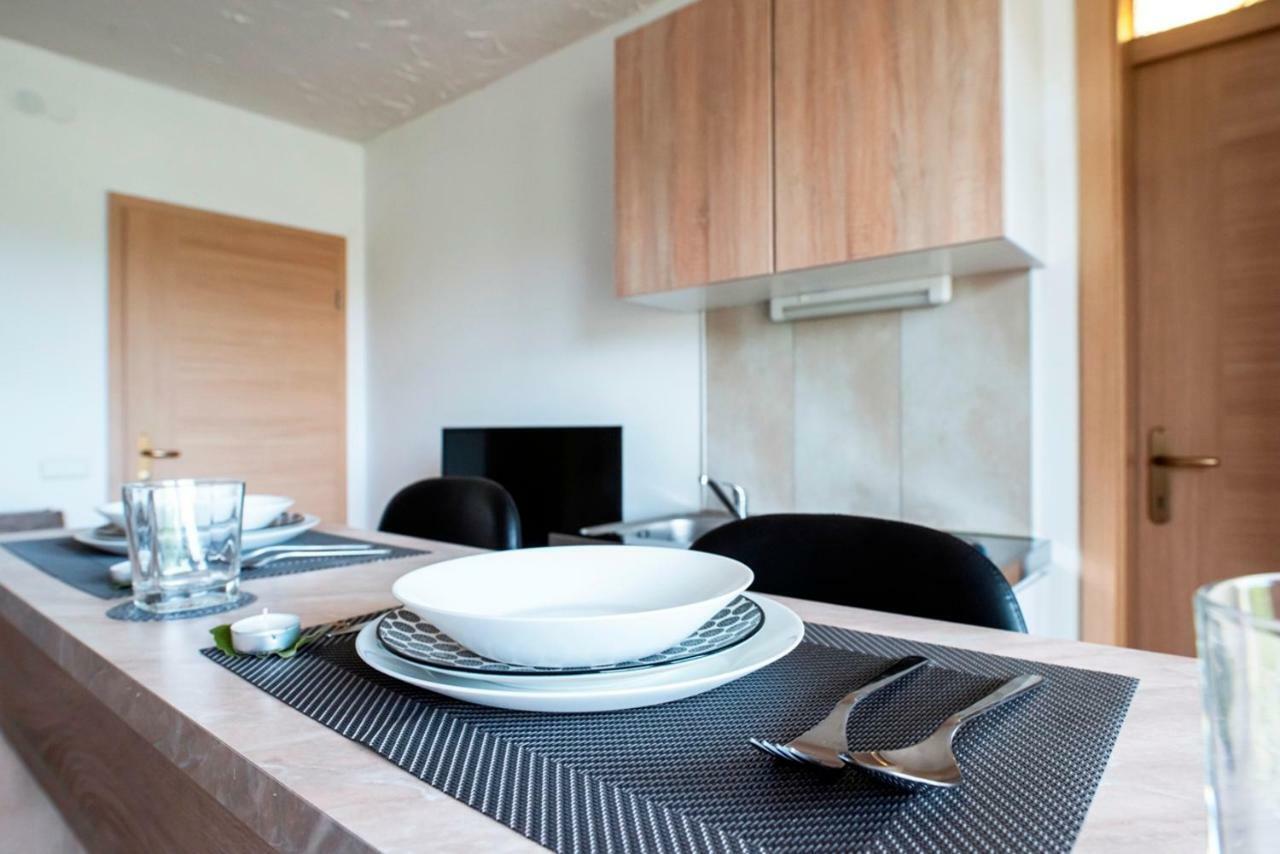 Pinezići Lavanda Apartments&Studios מראה חיצוני תמונה