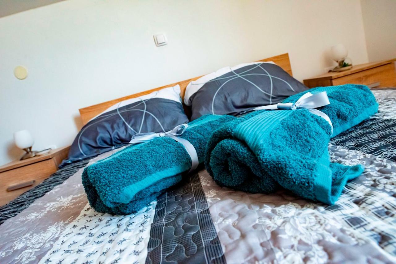 Pinezići Lavanda Apartments&Studios מראה חיצוני תמונה
