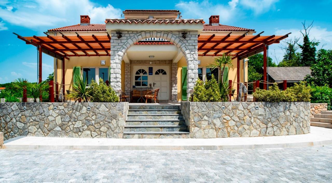 Pinezići Lavanda Apartments&Studios מראה חיצוני תמונה